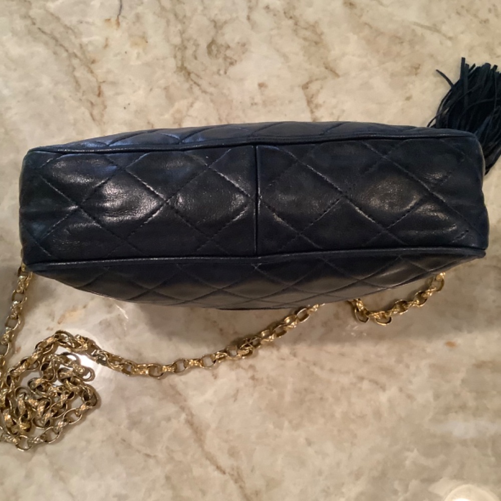 CHANEL HANDBAG - Picture 3 of 14